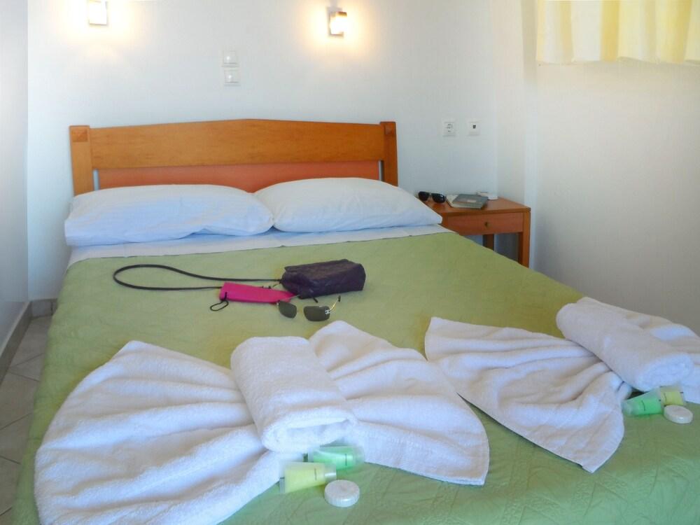 Logas Peroulades Corfu *