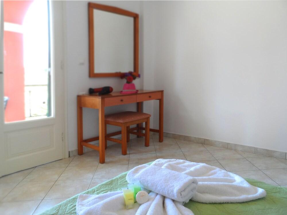 Apartament Logas Peroulades Corfu *